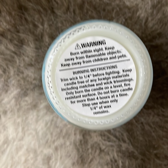 NWT 8oz Glass Jar Waterworks Candle - Freres Branchiaux - Picture 6 of 7